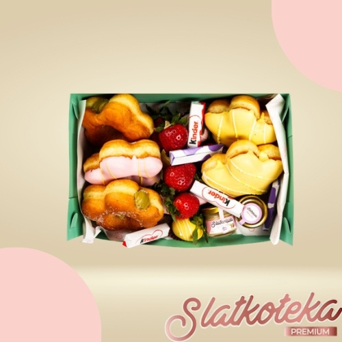 Cvetni mix slatkoteka na krem pozadini 